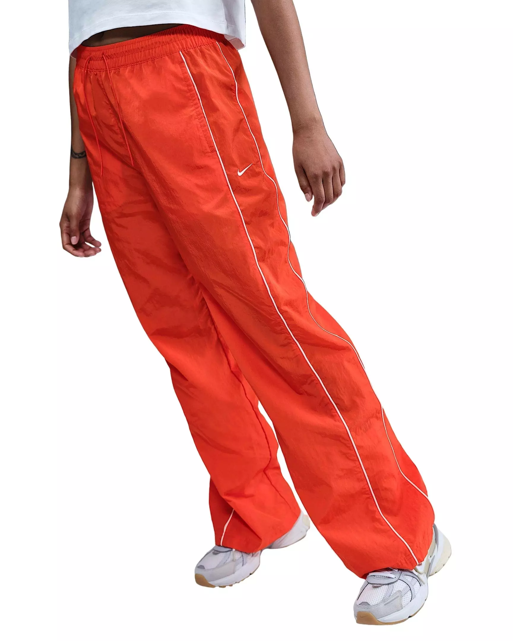 Nike Windrunner Women's High-Waisted Wide Leg Pants - Red